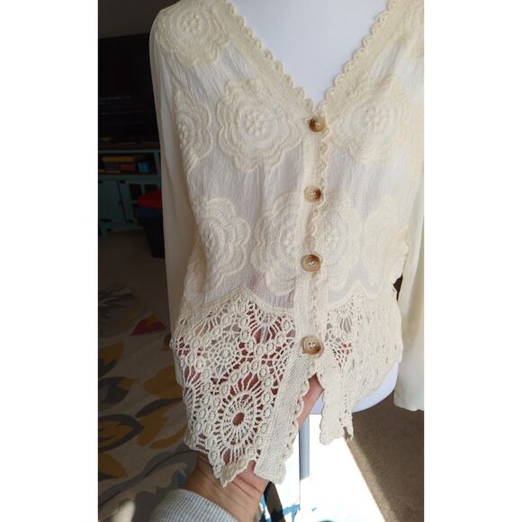 Women's crochet floral cottagecore Top buttoned sheer balloon sleeve cream boho - Picture 9 of 10